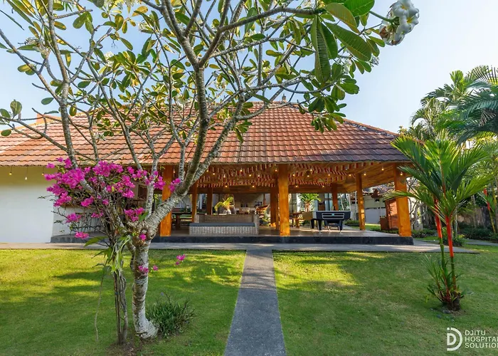 Agung Wiwin & Restaurant 3* Pererenan