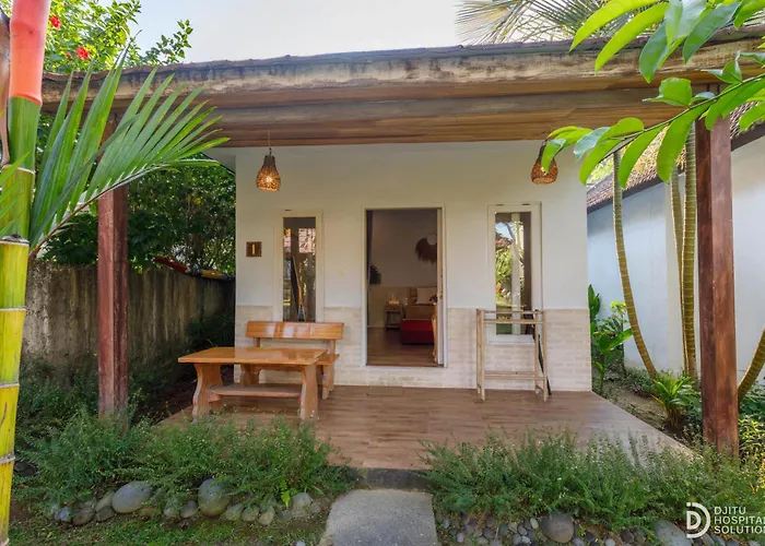 Agung Wiwin & Restaurant Konukevi Canggu