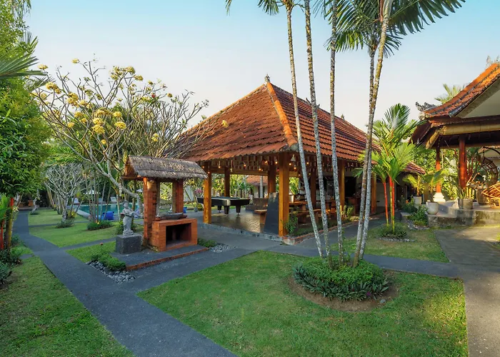Agung Wiwin & Restaurant Casa de hóspedes